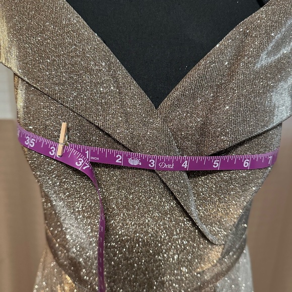 XSCAPE - Gold Sand - Shimmer Glitter off the Shoulder Gown - Size 8. - Picture 7 of 10